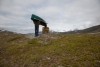 Anstrengender Landtransport von rund 3 Kilometern bis zum See Pieskehaure